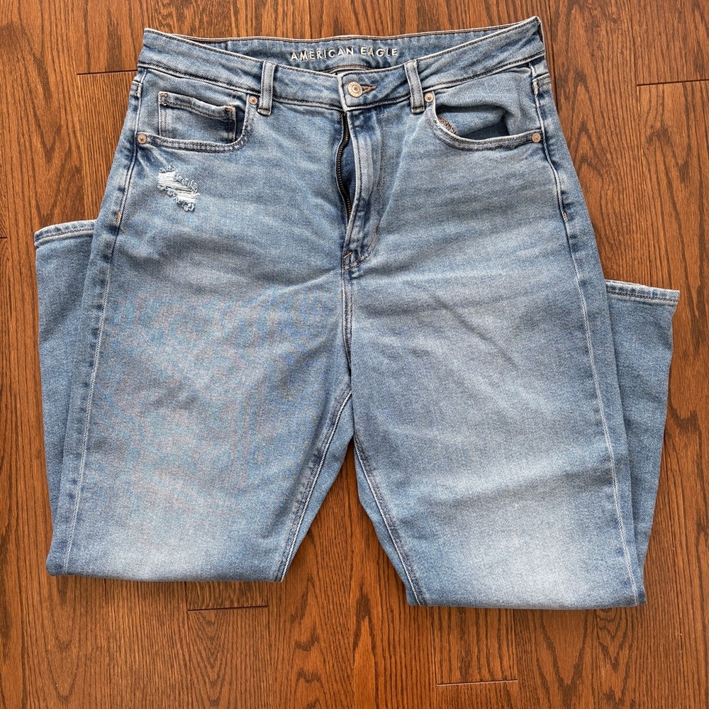 American Eagle Stretch Mom Jeans Size 12 Short Medium Wash
